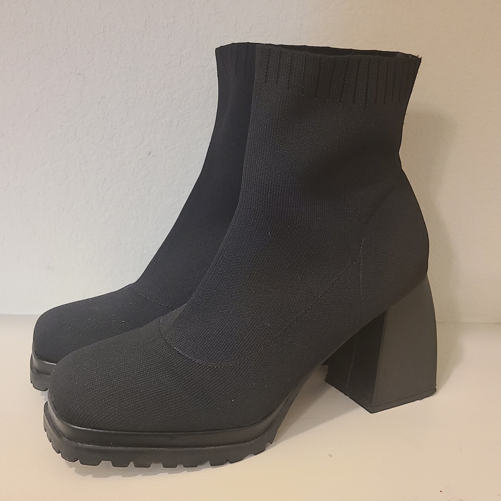 Cape Robbin Black Knit Heeled Boots